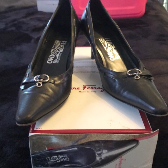 Ferragamo - Picture 3 of 5